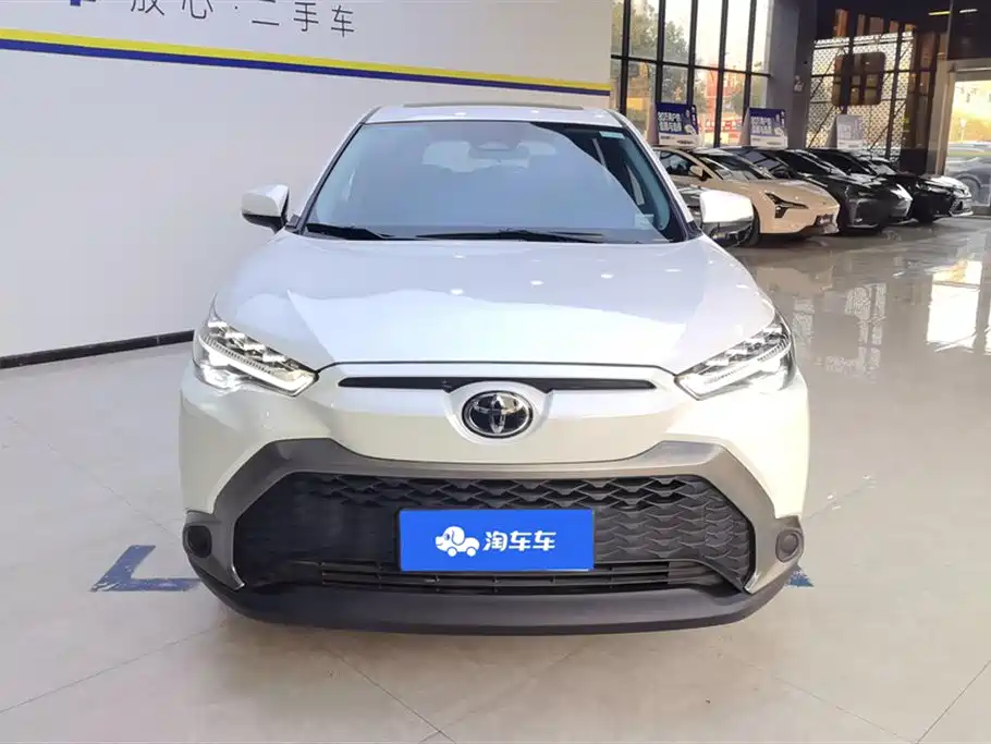 Toyota Frontlander 2023 2.0L CVT Luxury Edition фото 2