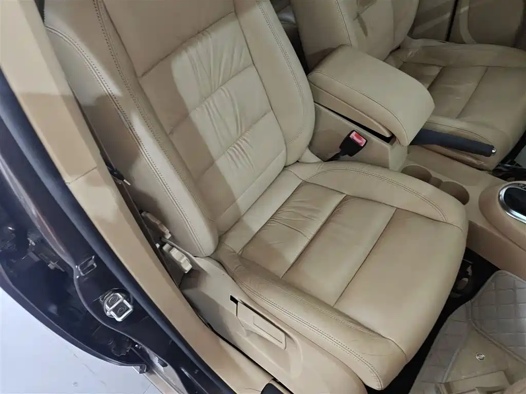 Volkswagen Touran 2013 1.4T DSG Comfort 5-seater фото 25
