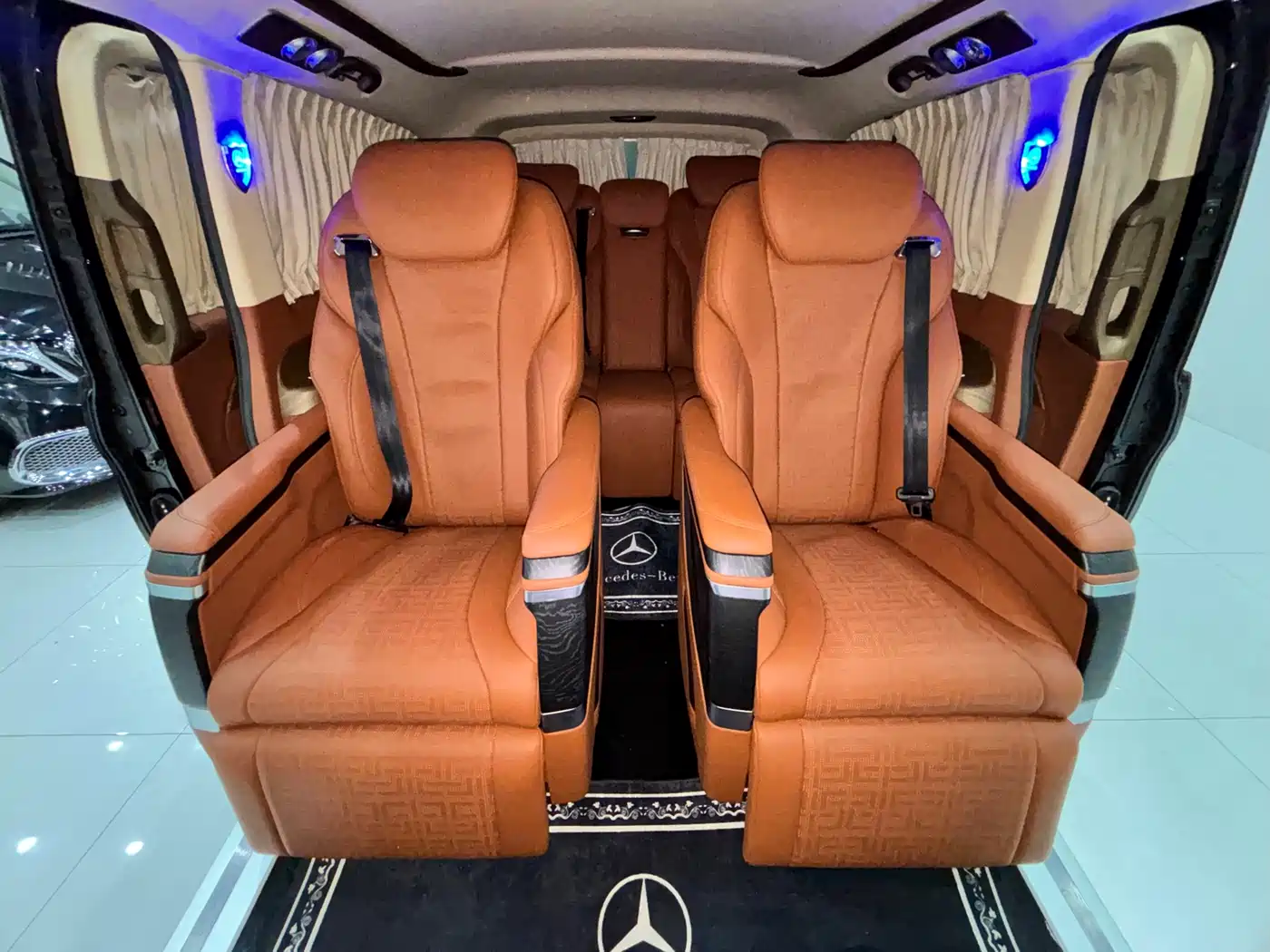 Mercedes-Benz Vito 2021 2.0T Business Edition 7-seater фото 15