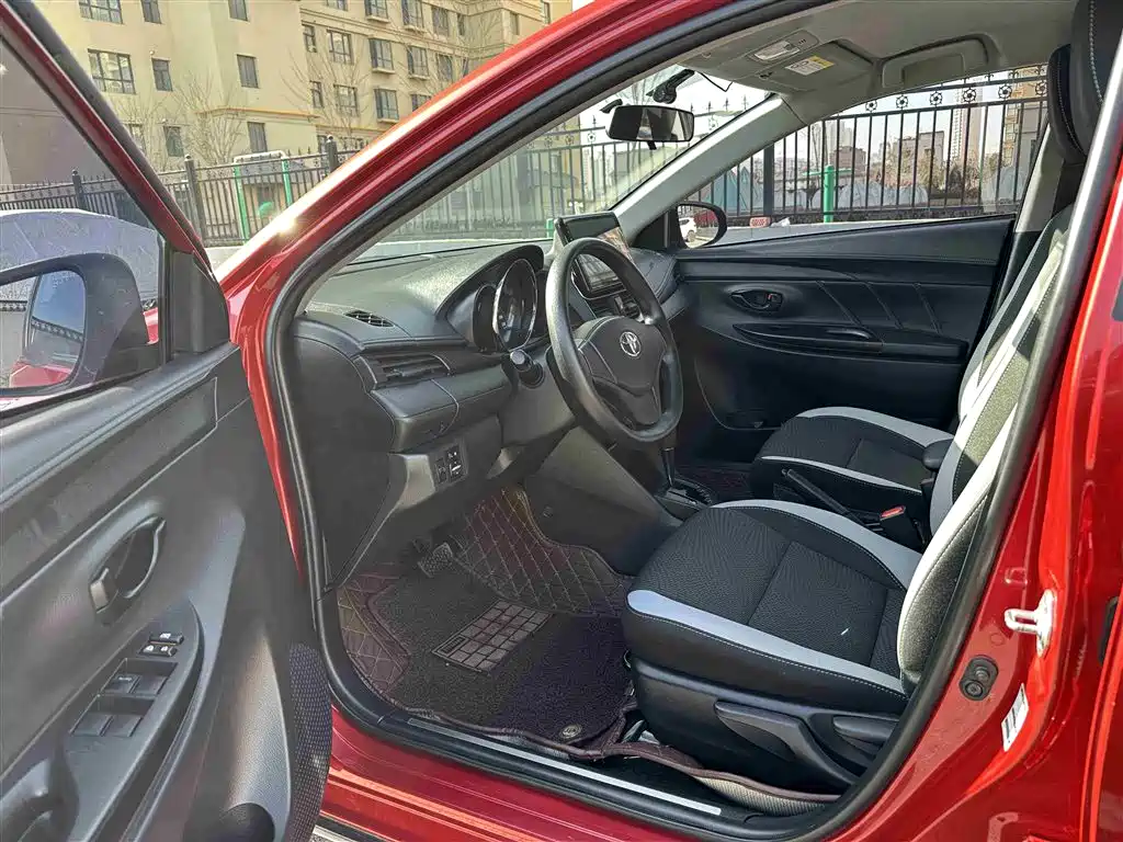 Toyota YARiS L Zhi Xuan 2022 Zhi Xuan X 1.5L CVT Leading PLUS Edition фото 8
