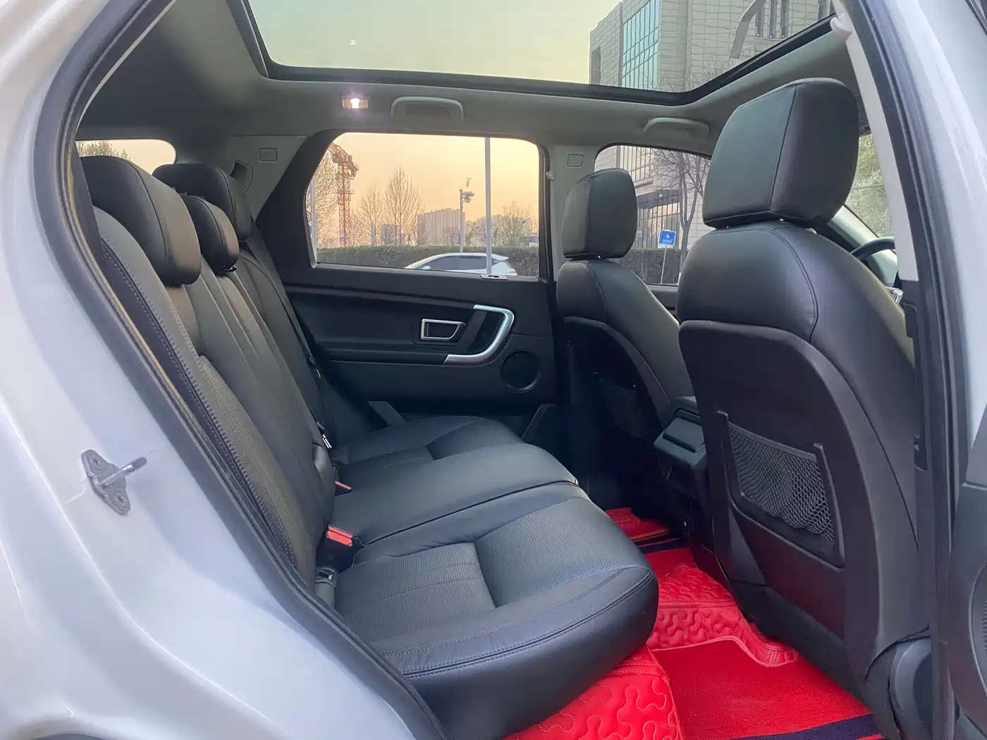 Land Rover Discovery Sport 2019 240PS SE Edition China V фото 9