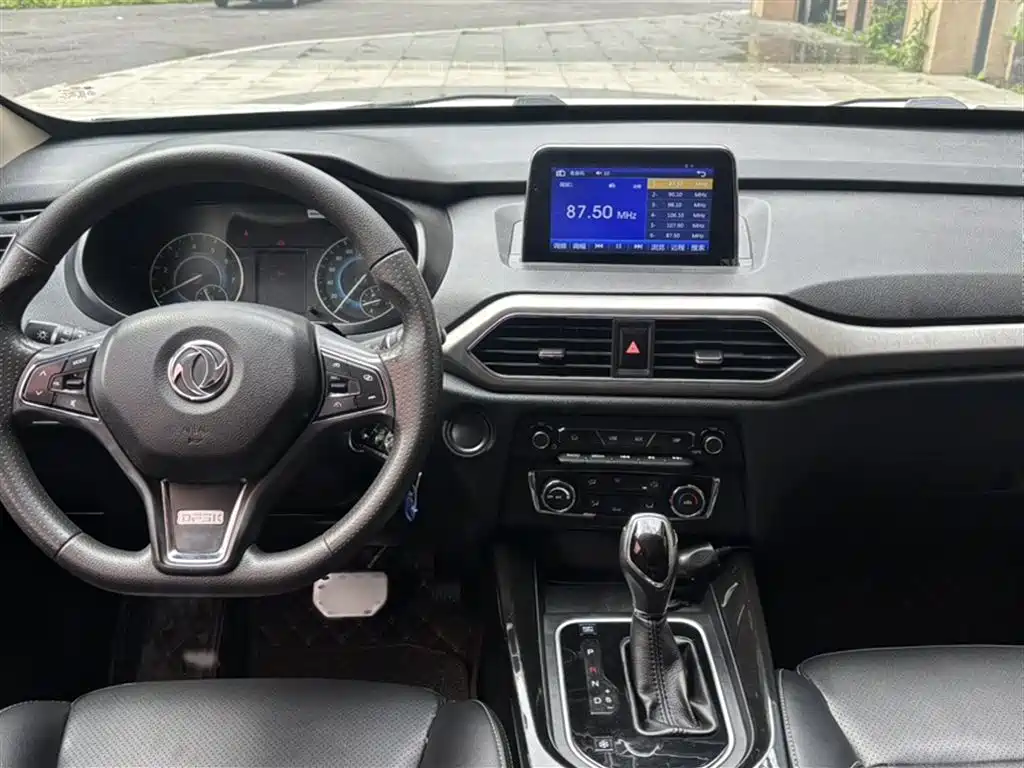 Dongfeng Fengguang Fengguang S560 2019 2018 1.8L CVT Elite 5-seater