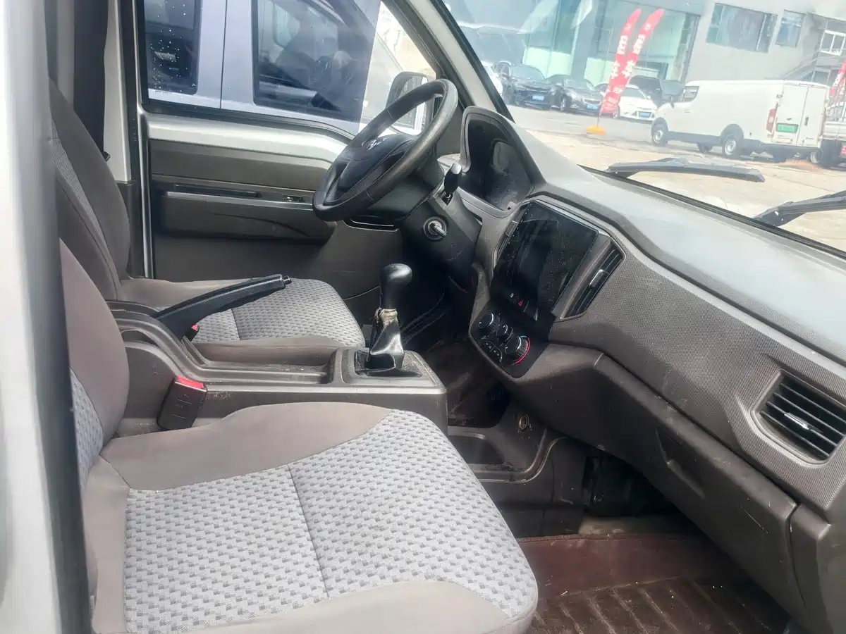 Wuling Motors Wuling Rongguang New Truck 2018 2018 1.5L Double-row L3C