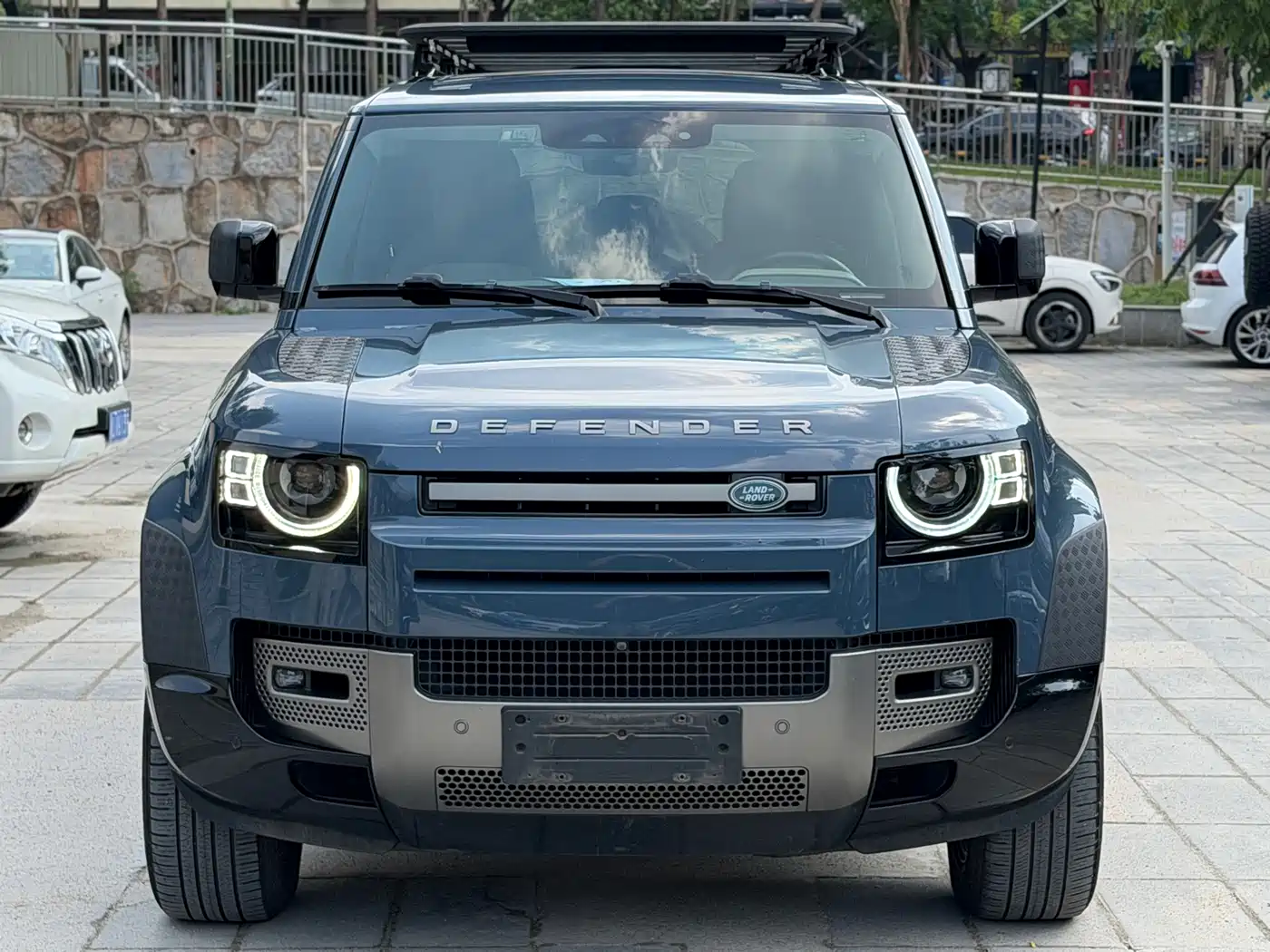 Фото 2 - Land Rover Defender