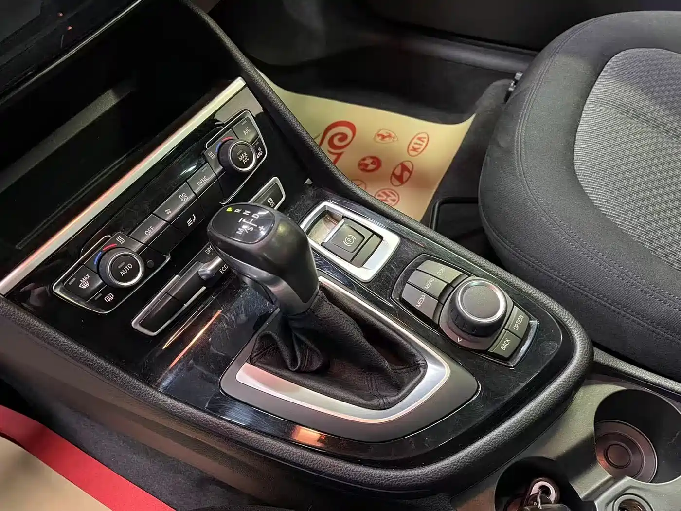 BMW 2 Series Touring 2018 218i Luxury Line фото 20