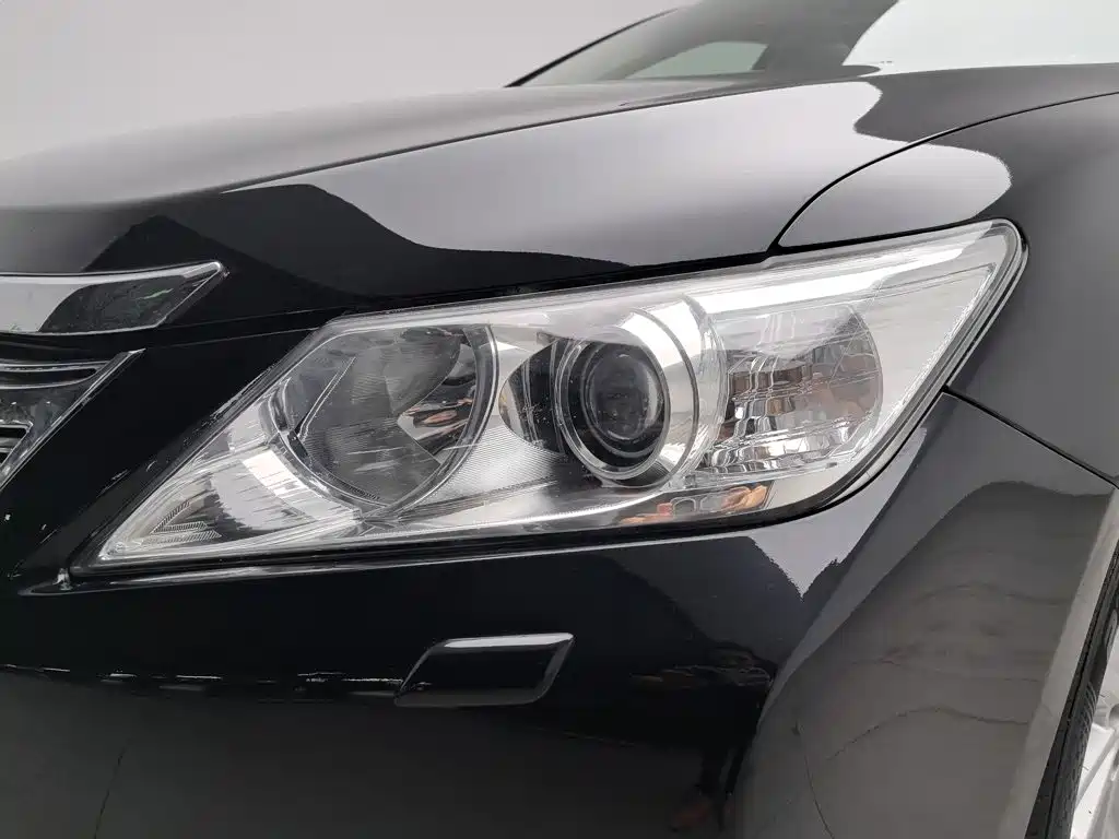 Фото 7 - Toyota Camry