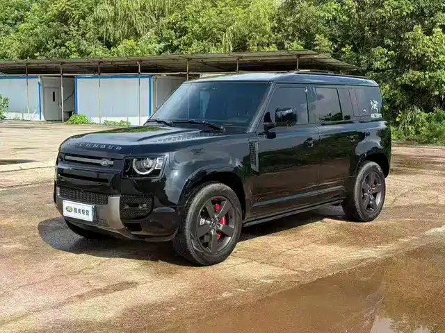 Land Rover Defender 110 3.0T P400 X-DYNAMIC HSE