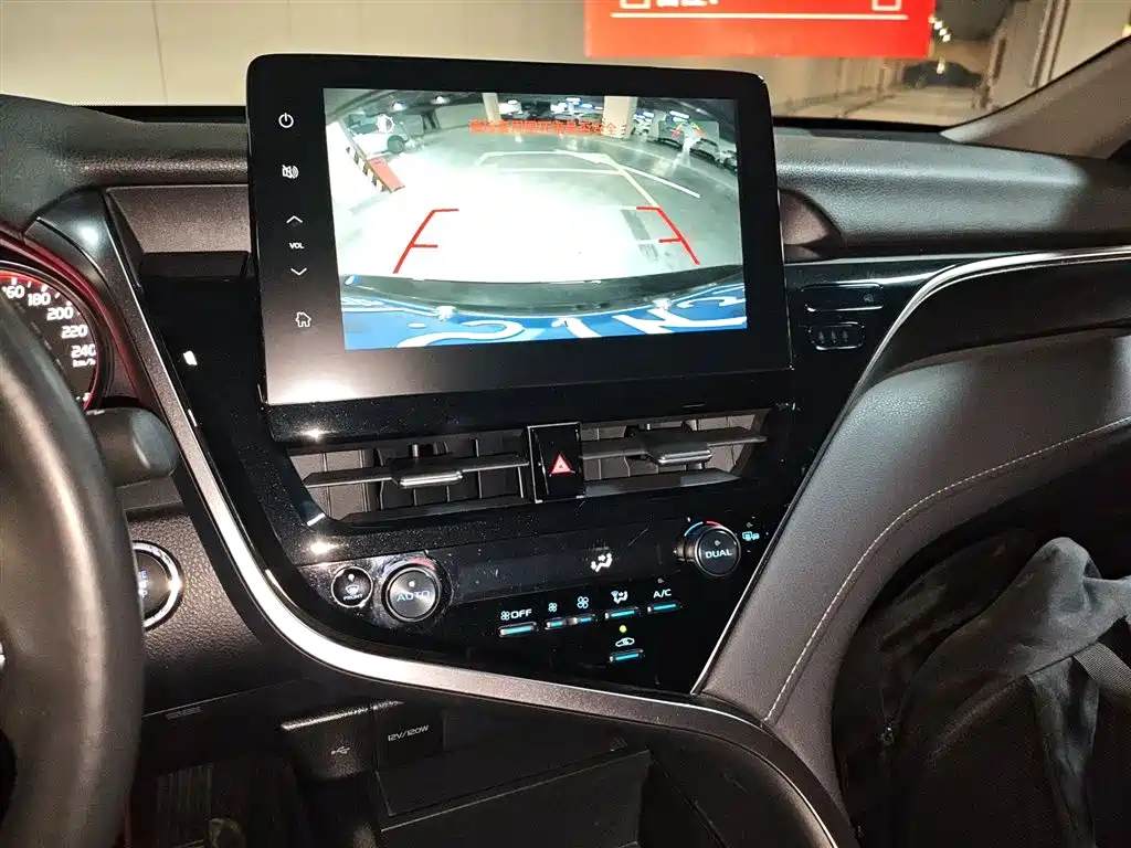 Toyota Camry 2023 2.0S Trend Edition фото 10