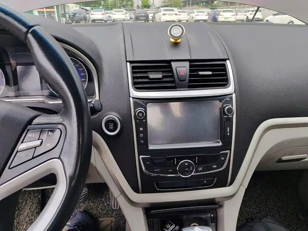 Geely Emgrand 2014 2014 Sedan 1.5L CVT Elite