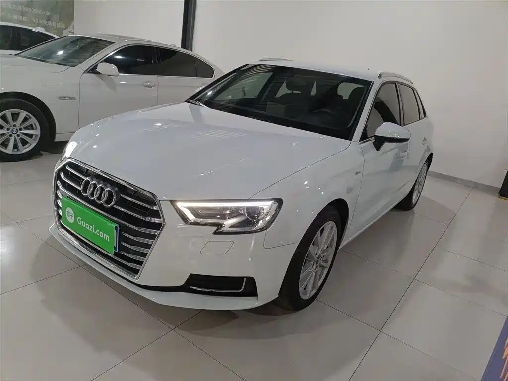 Audi A3 2019 Sportback 35 TFSI Progressive China VI