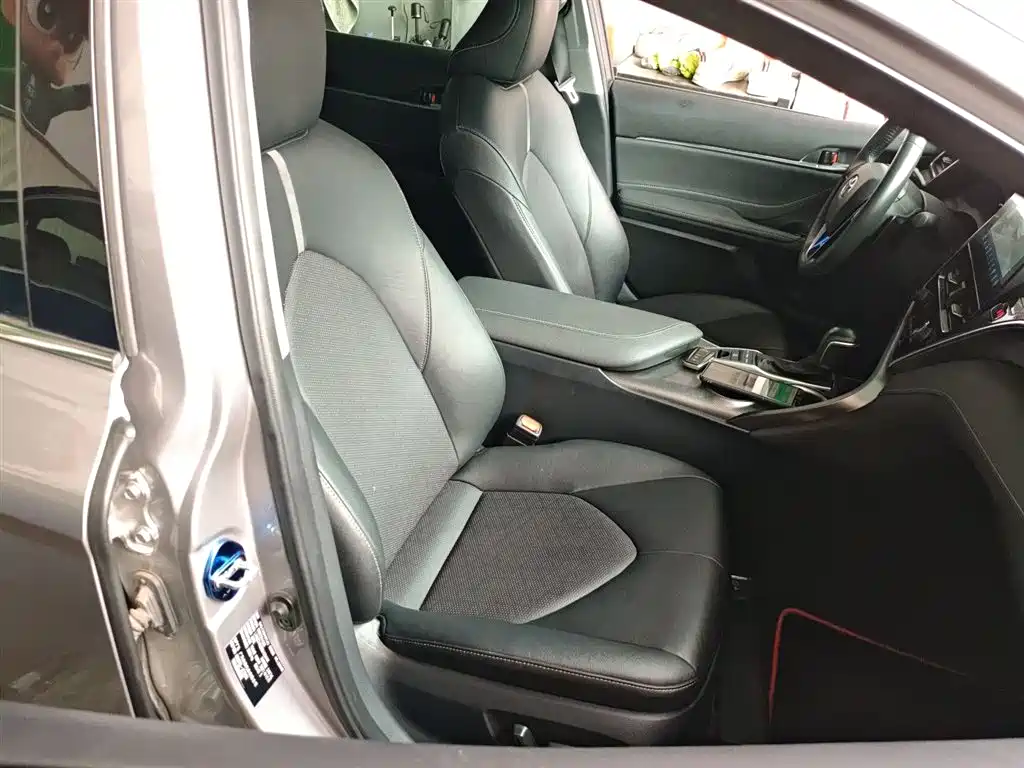 Toyota Camry 2021 2.5S Feng Shang Edition фото 25