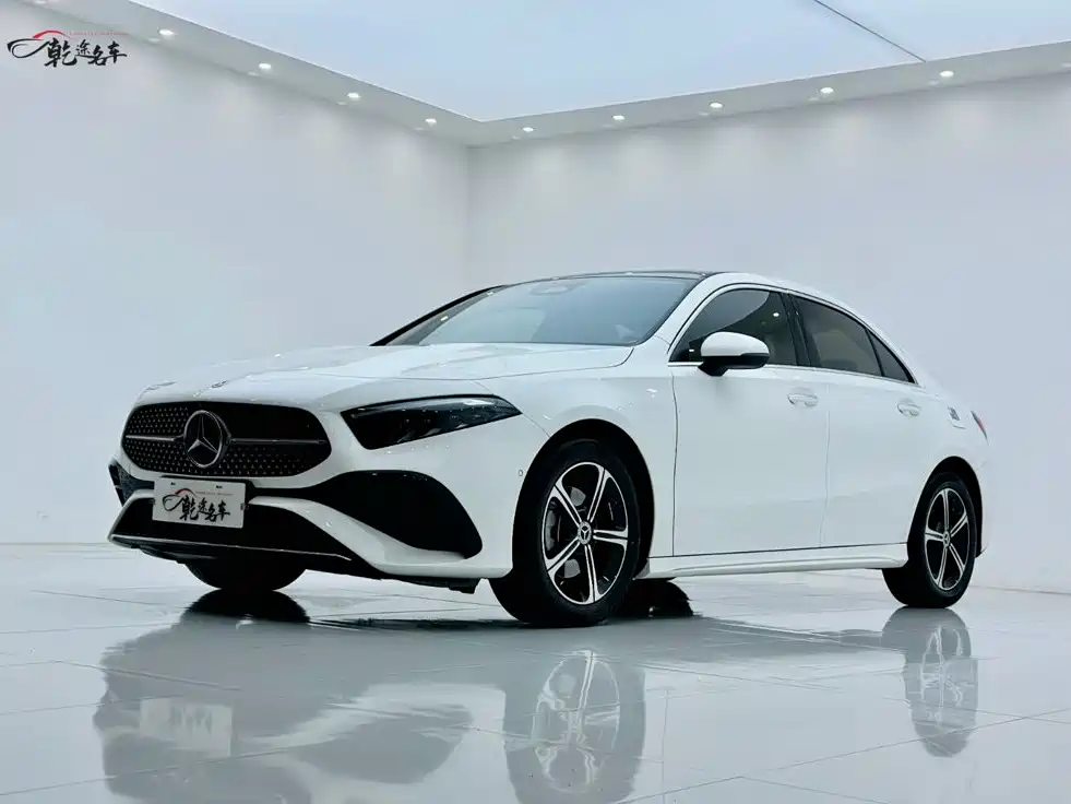 صورة 1 - Mercedes-Benz A-Class