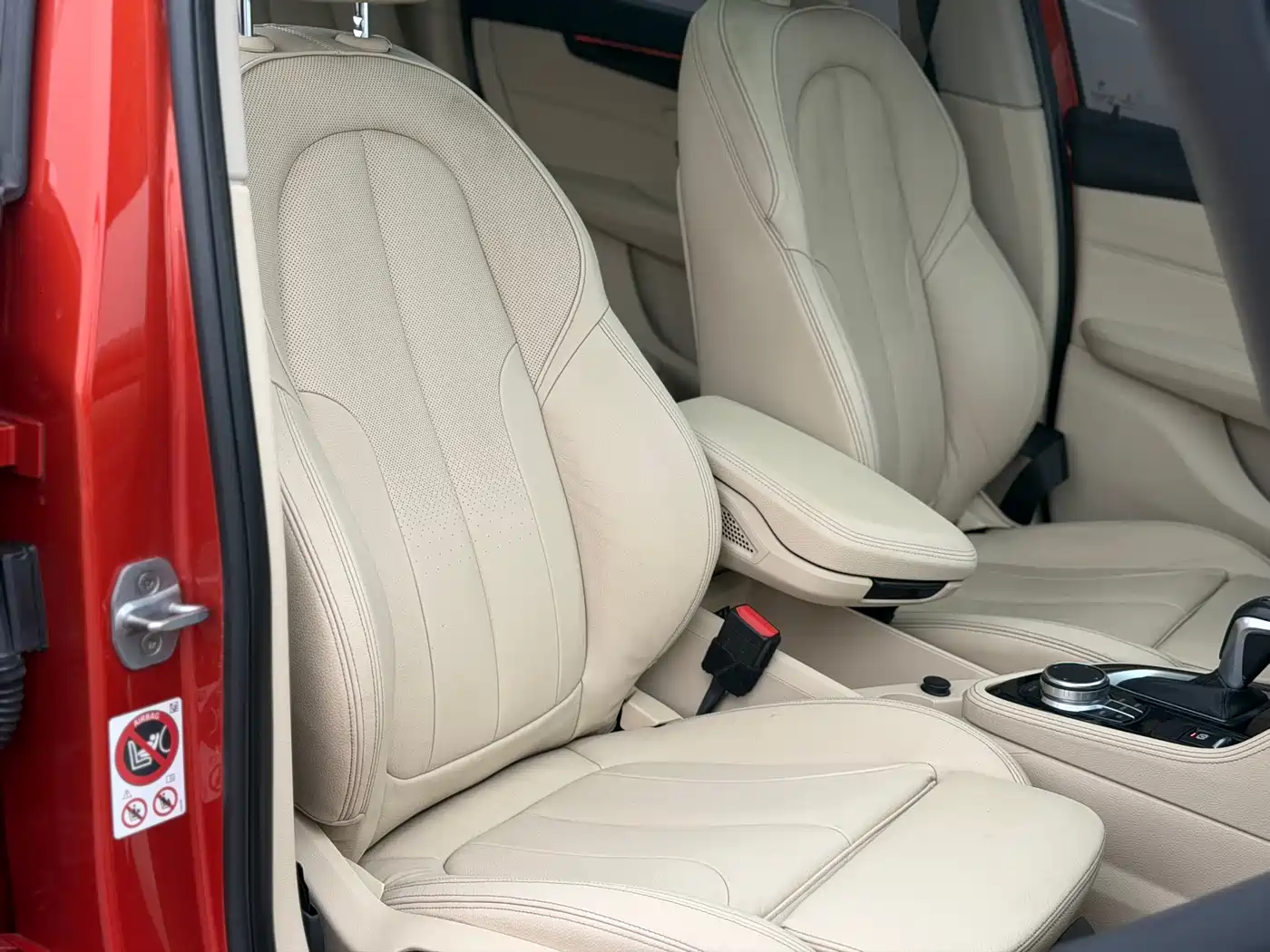 BMW 2 Series Touring 2016 220i Leading Model фото 11