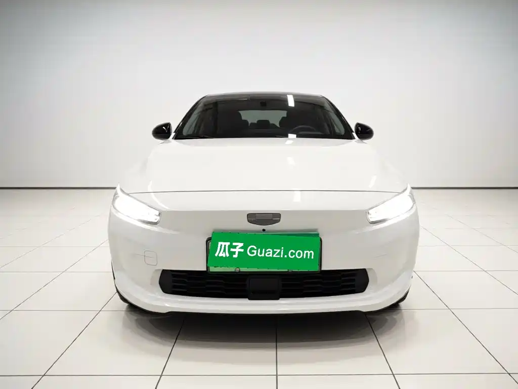 Фото 2 - Geely Geometry A