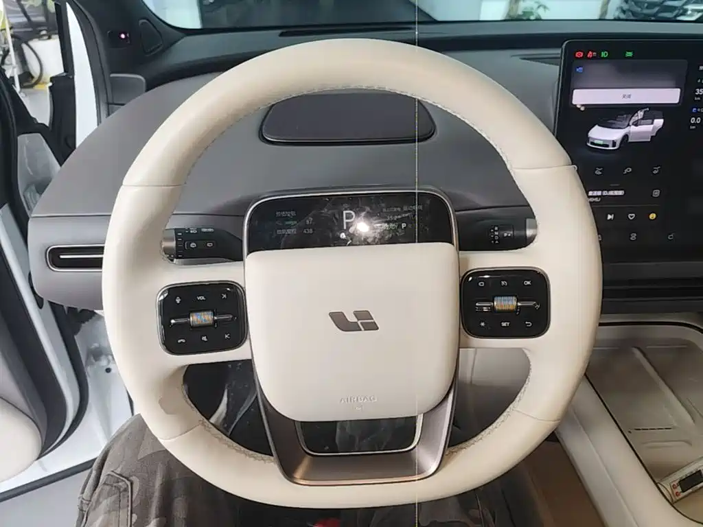 Li Auto i6 2026 2025 2WD Base Model