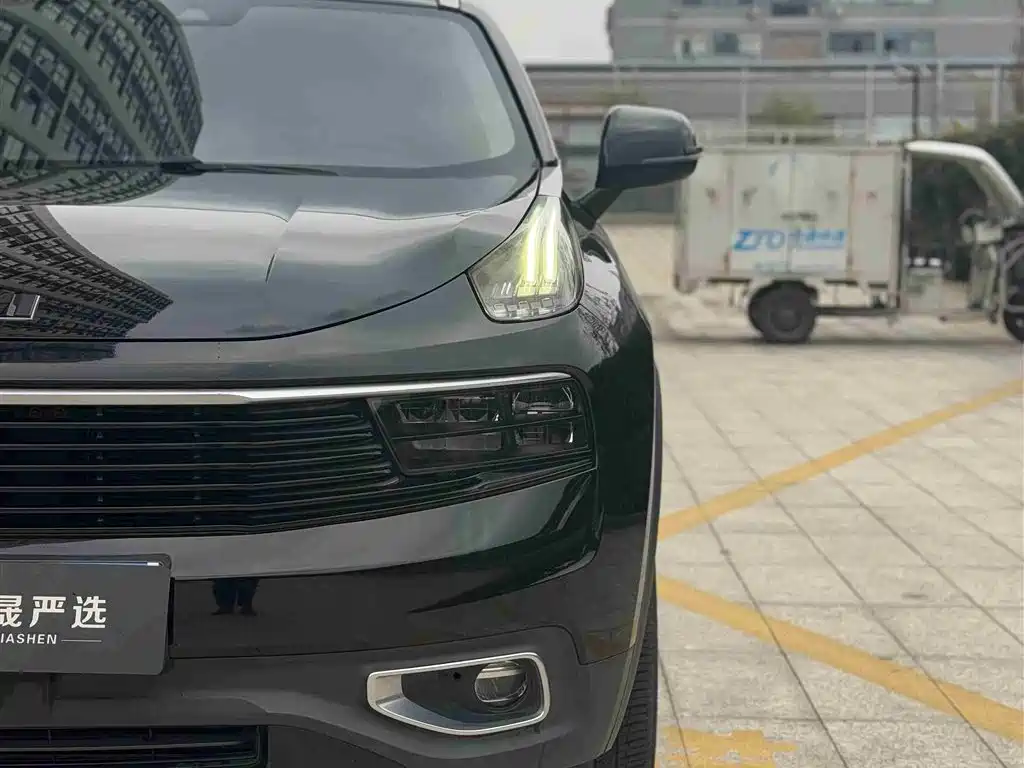 Lynk & Co 01 2017 2.0T 2WD Pro Version фото 4
