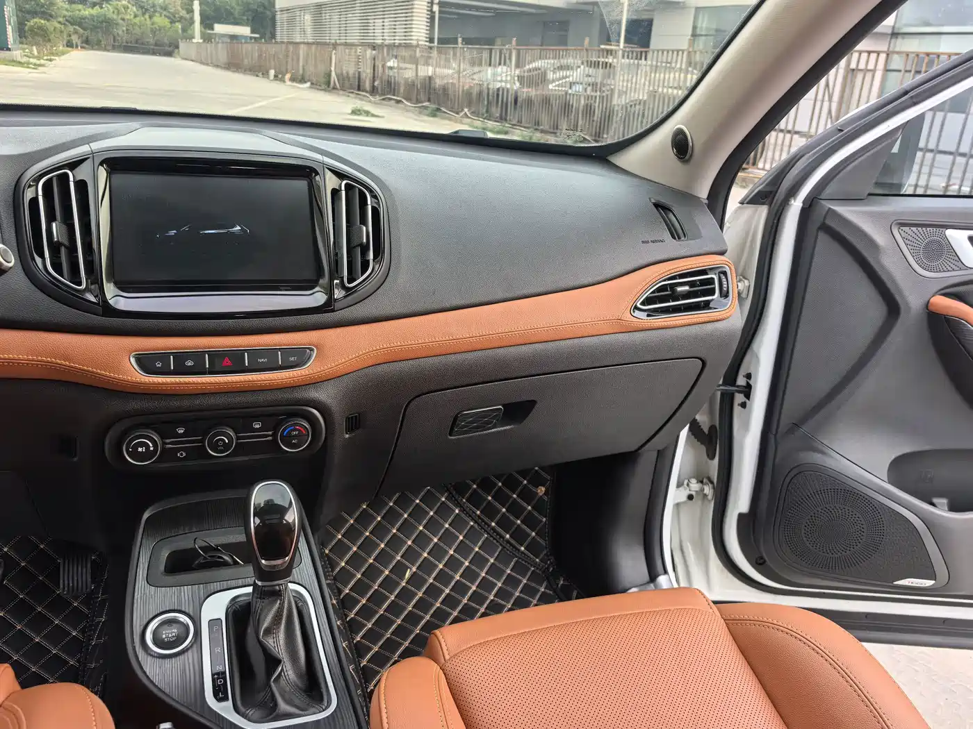 Chery Tiggo 7 2016 2016 2.0L CVT Bright Edition