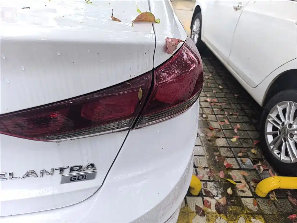 Hyundai Elantra 2018 1.6L Automatic 15th Anniversary Special Edition фото 23