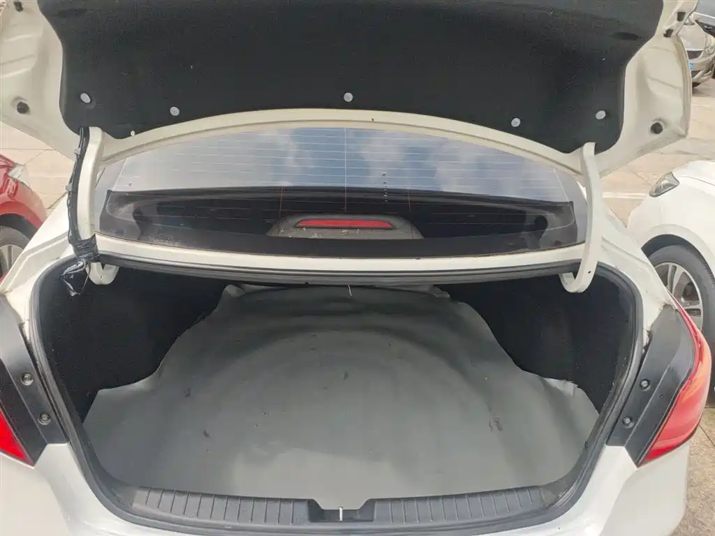 Hyundai Mistra 2014 1.8L Auto Smart GLS фото 19