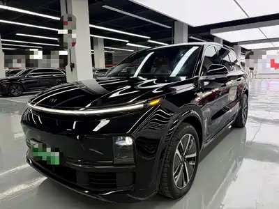 Li Auto L8