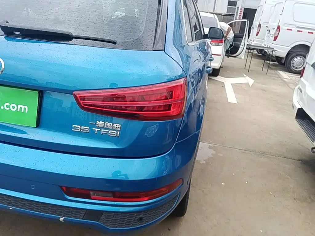 Фото 8 - Audi Q3
