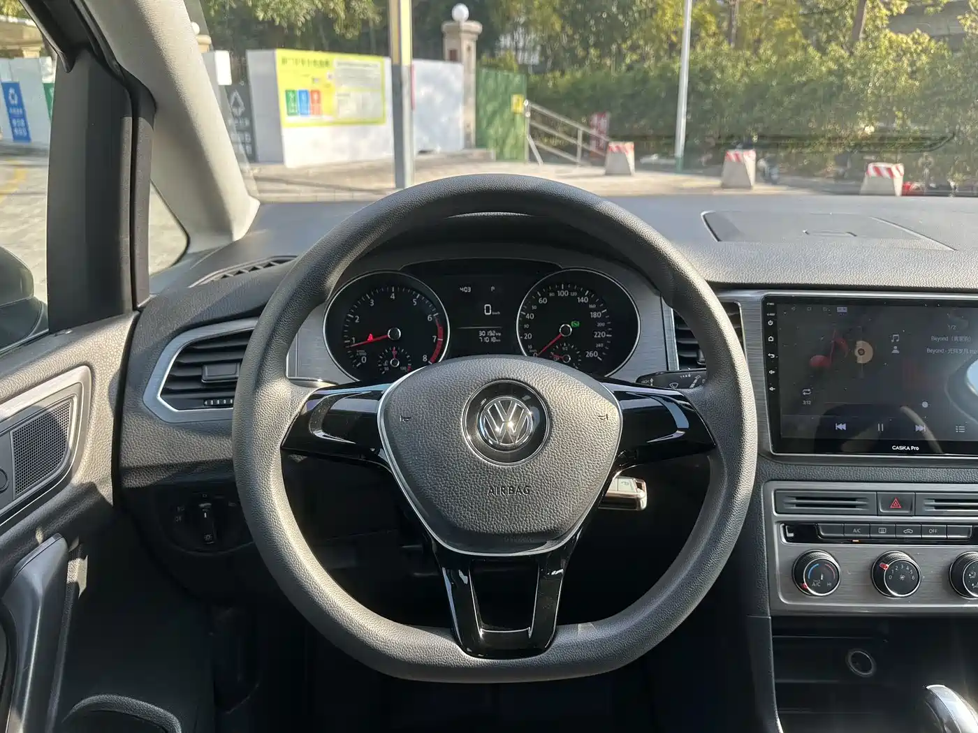 Volkswagen Golf Sportsvan 2018 1.6L Automatic Comfort фото 13