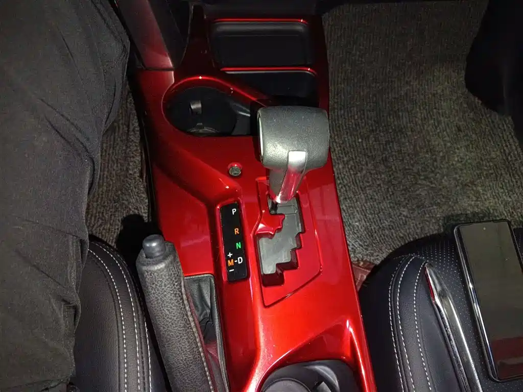 Toyota RAV4 Rongfang 2016 2.0L CVT 2WD Trend (China V) фото 7