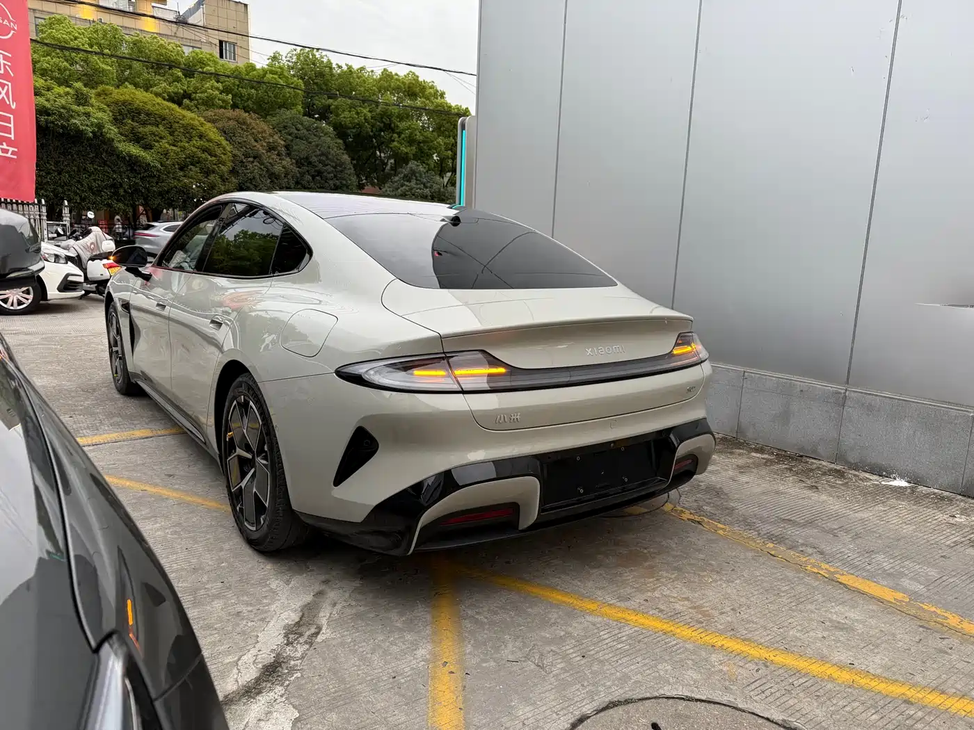 XIAOMI CAR XIAOMI SU7