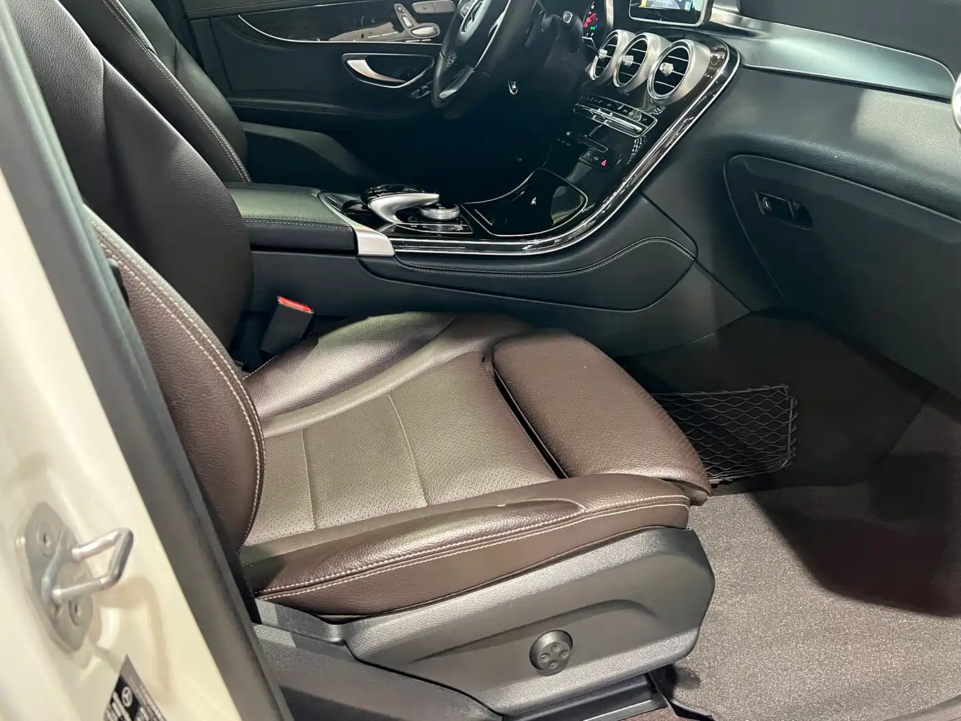 Mercedes-Benz GLC 2017 GLC 260 4MATIC Luxury фото 23