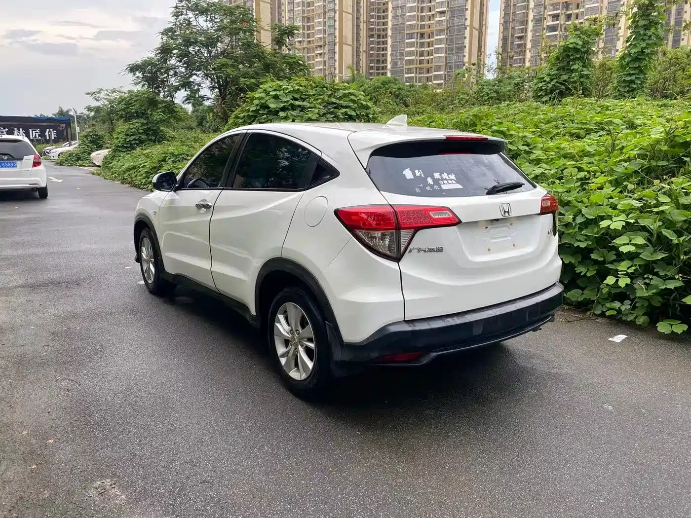 Фото 4 - Honda Vezel
