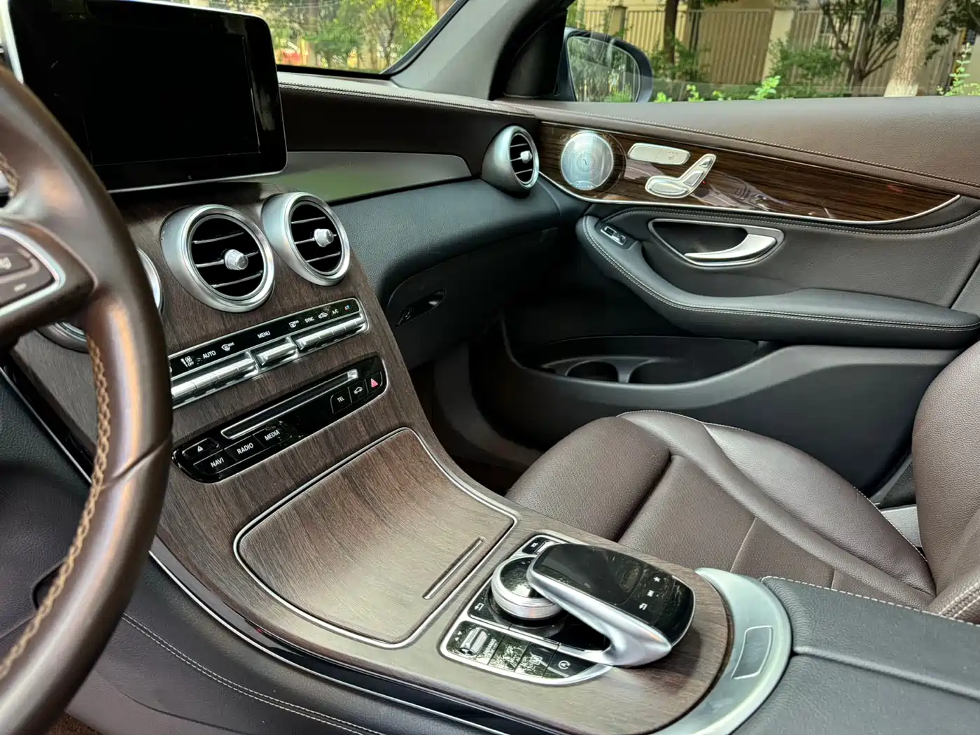 Mercedes-Benz GLC 2018 GLC 260 4MATIC Luxury фото 13