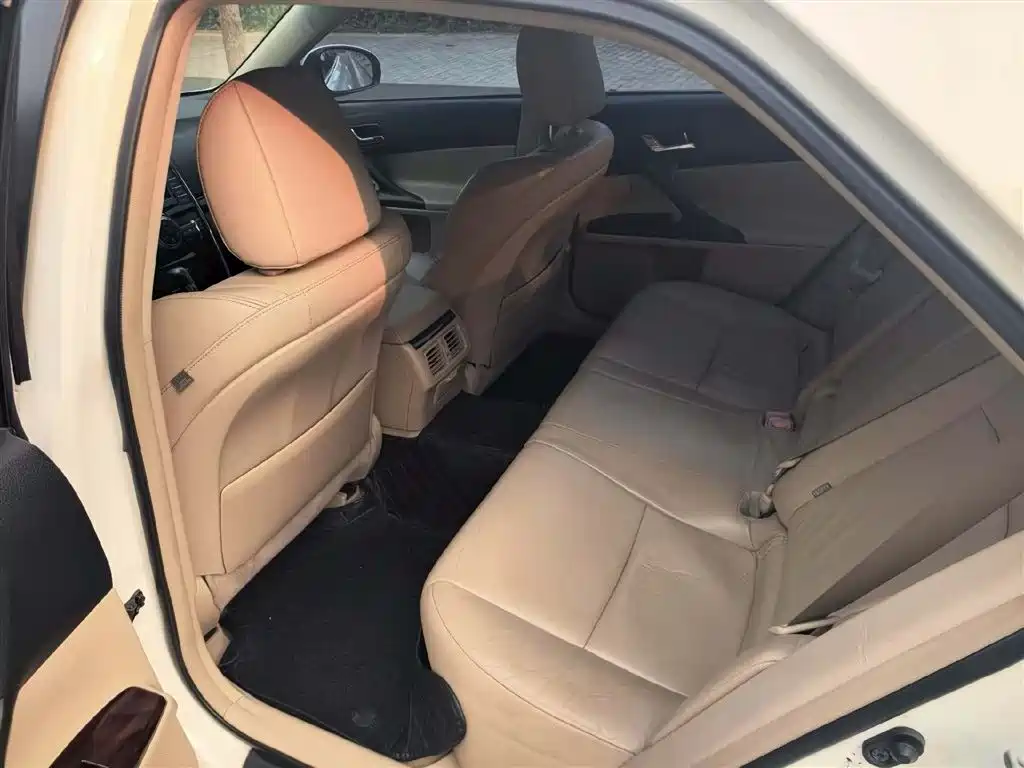 Toyota Reiz 2010 2.5V Style Elite Edition фото 5