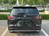 Фото 4 - Toyota Granvia