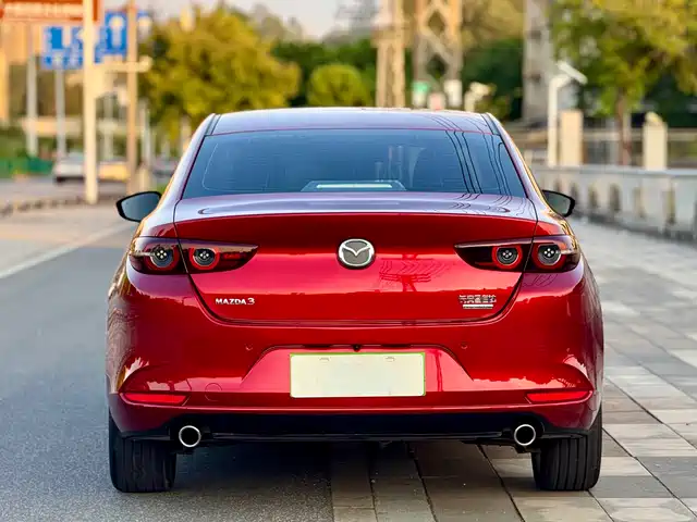 Mazda Mazda3 Axela 2022 2.0L Automatic Prestige Edition — фото 5