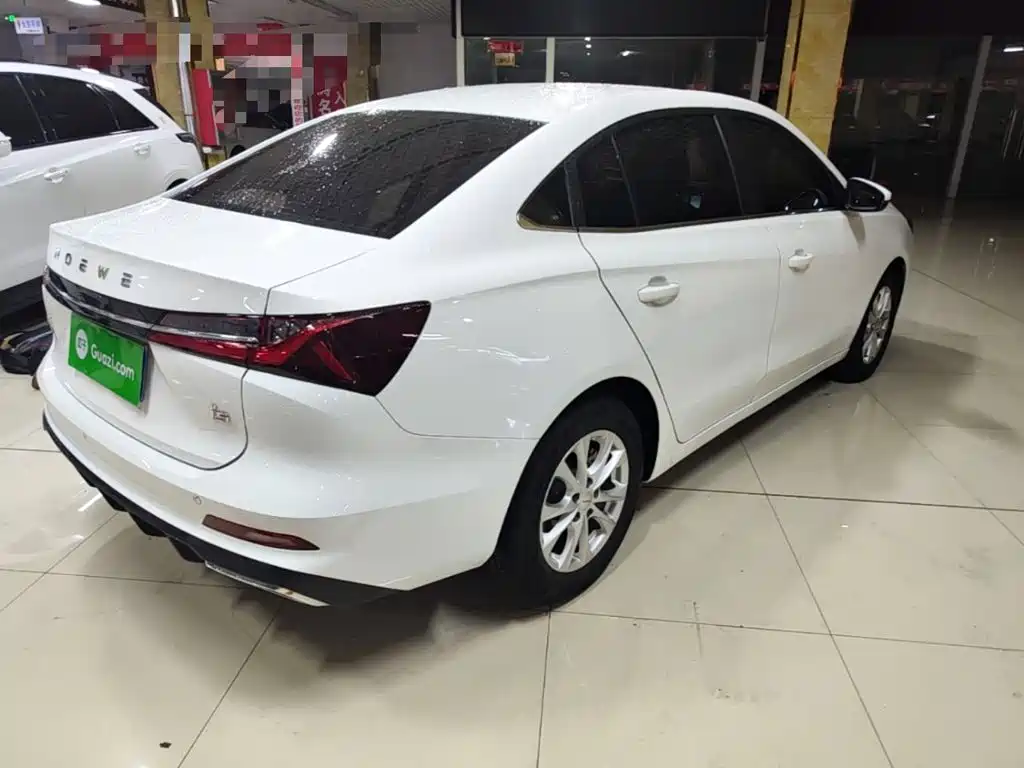 Roewe i5 2025 2023 1.5L CVT Luxury Edition