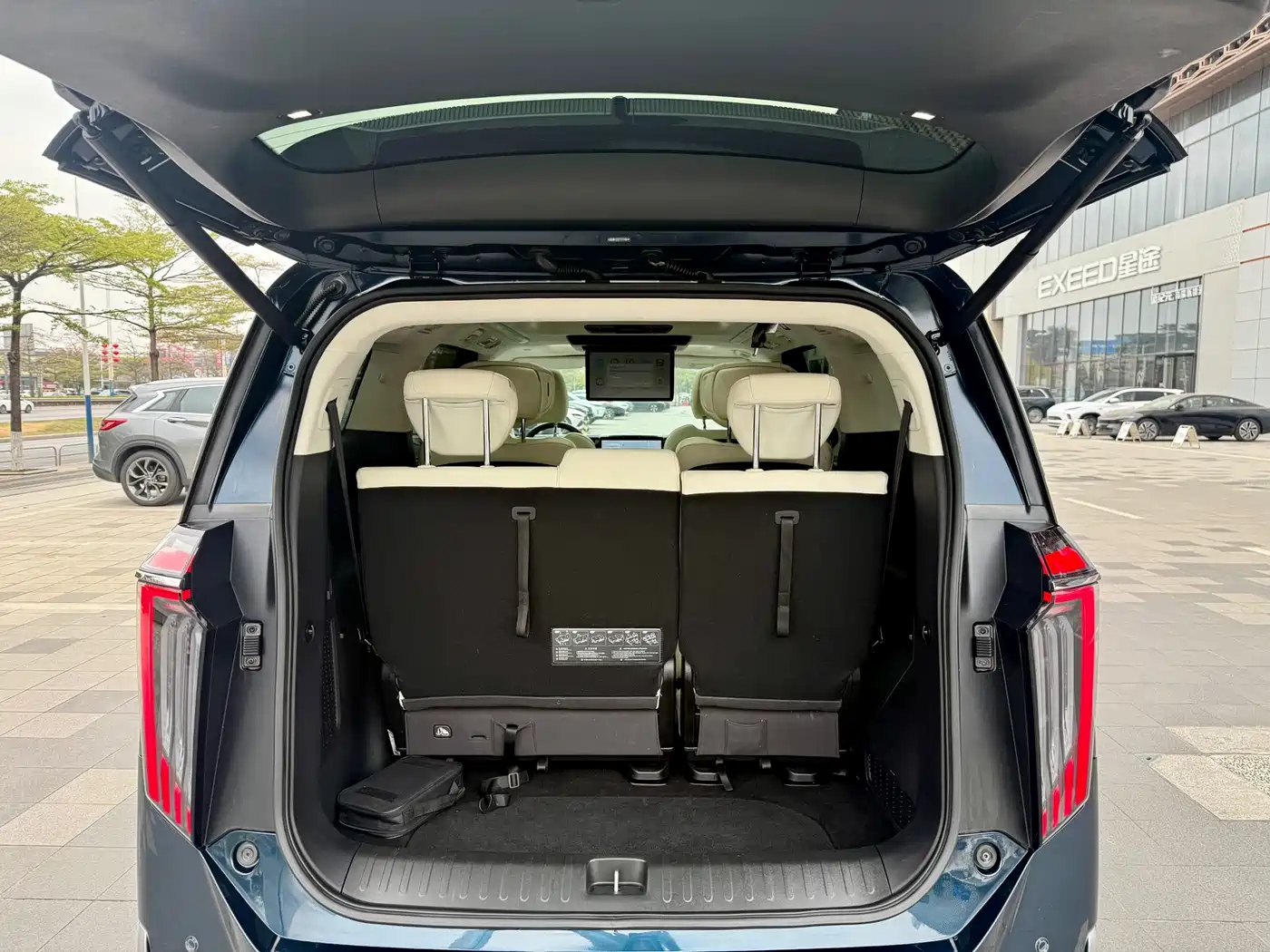 GAC Trumpchi Trumpchi E9 2023 E9 Grandmaster фото 34