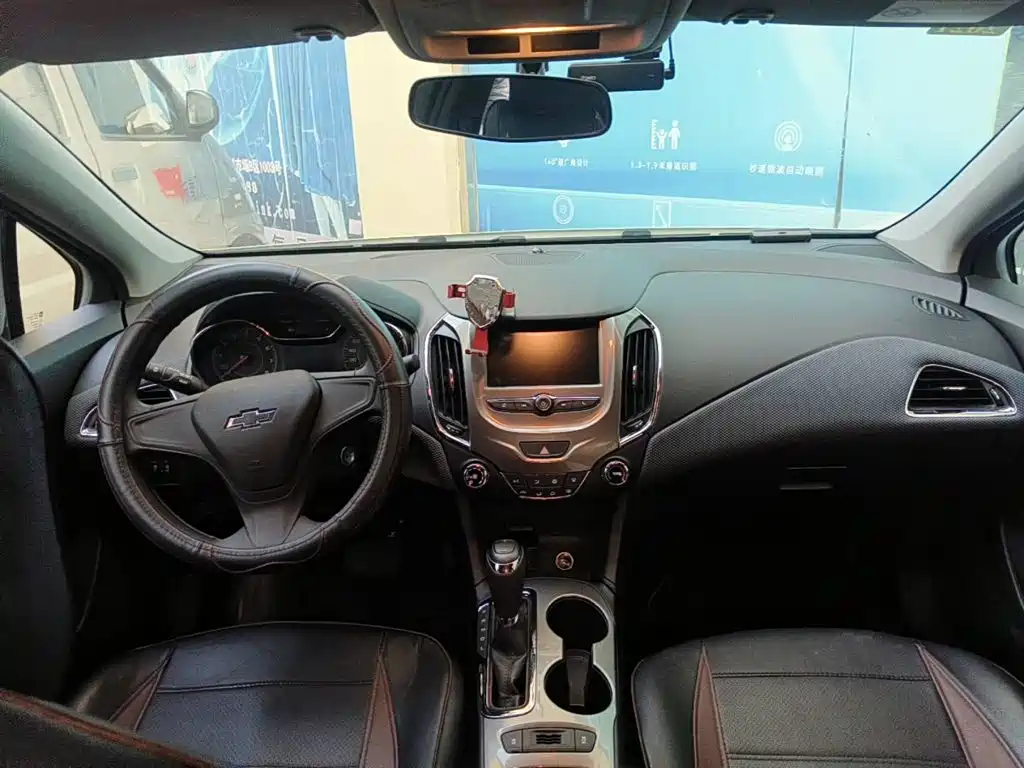 Chevrolet Cruze 2019 2018 Redline 320 Automatic Pioneer Edition