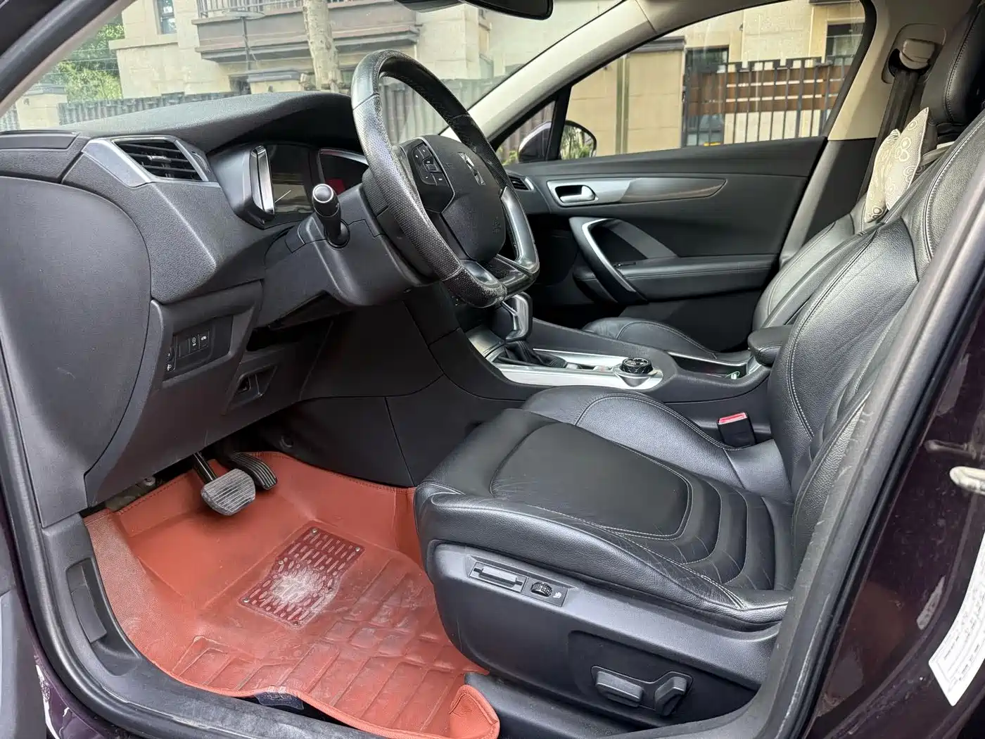 DS 6 2015 2014 1.6T Luxury Edition THP160