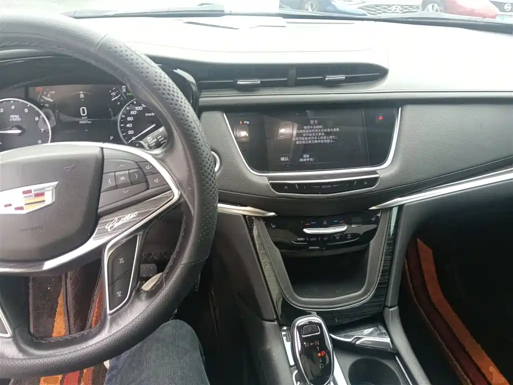 Cadillac XT5 2018 25T Luxury фото 10