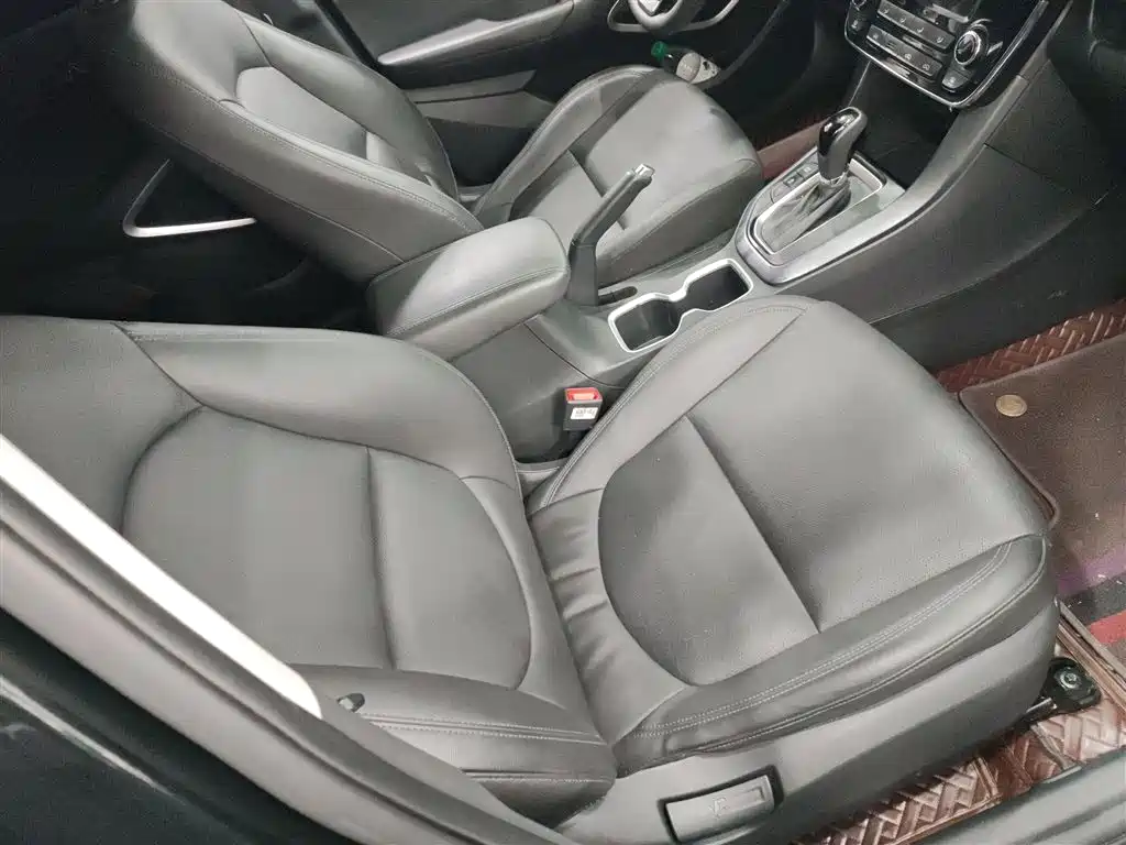 Hyundai Beijing Hyundai ix35 2019 2.0L Automatic 2WD Zhiyong·Smooth Enjoy China VI фото 20