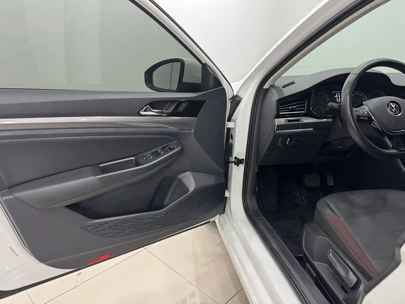 Volkswagen Bora 2021 1.5L Automatic Elite Smart Edition фото 5