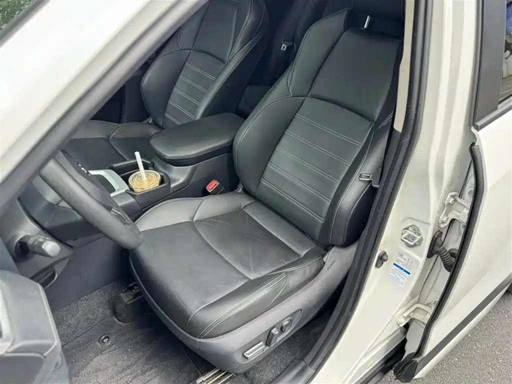 Toyota Wildlander 2020 2.0L CVT AWD Luxury Edition фото 11