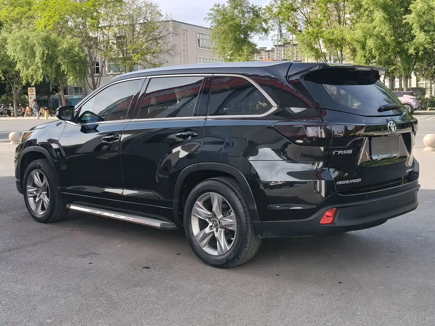 TOYOTA HIGHLANDER