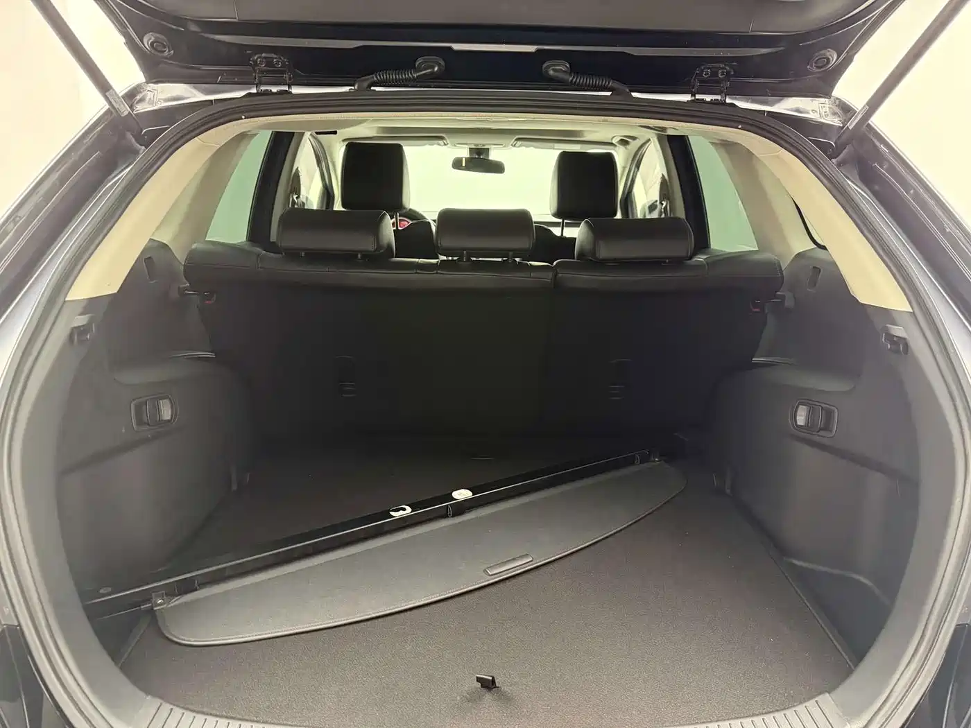 Mazda CX-7 2016 2014 2.5L 2WD Premium Edition