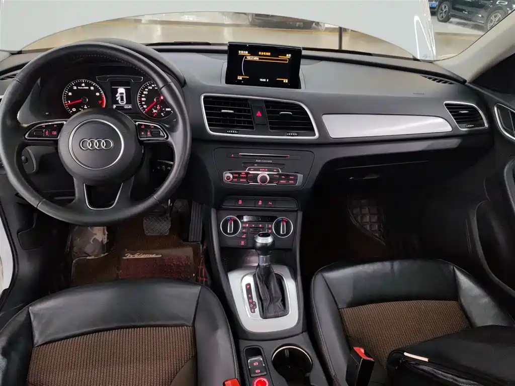 Audi Q3 2018 30th Anniversary Edition 35 TFSI Fashion фото 14