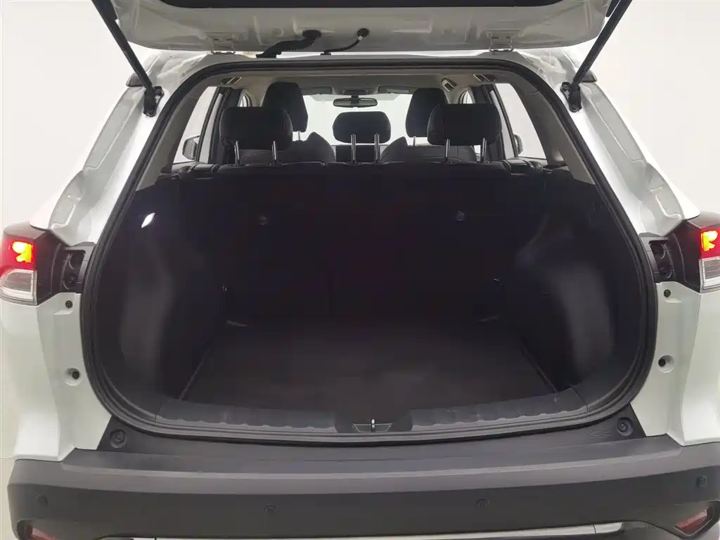 Toyota Frontlander 2024 2.0L CVT Elite Edition фото 16