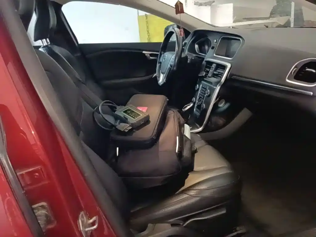 Volvo V40 2015 2015 1.6T Smart Comfort Edition