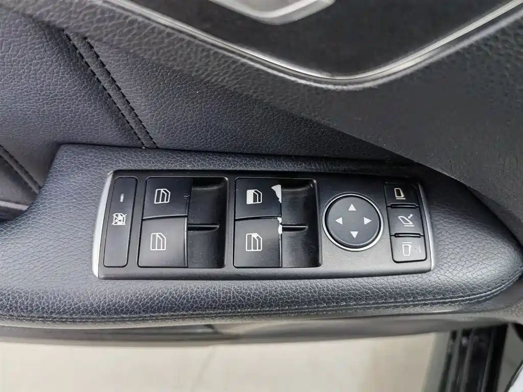 Mercedes-Benz E-Class 2015 E 260 L Luxury фото 9