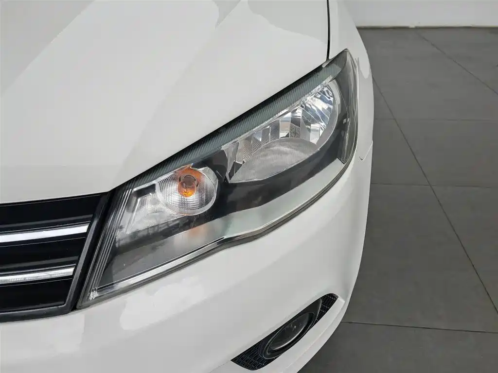 Volkswagen Jetta 2015 Value Edition 1.6L Manual Comfort фото 7