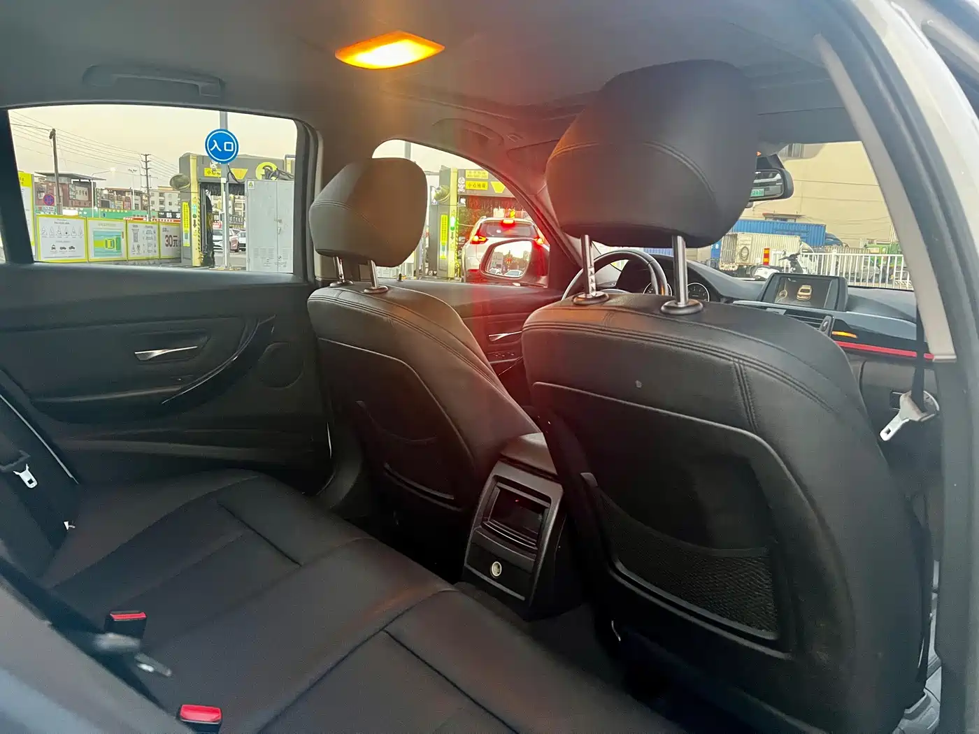 Фото 10 - BMW 3 Series